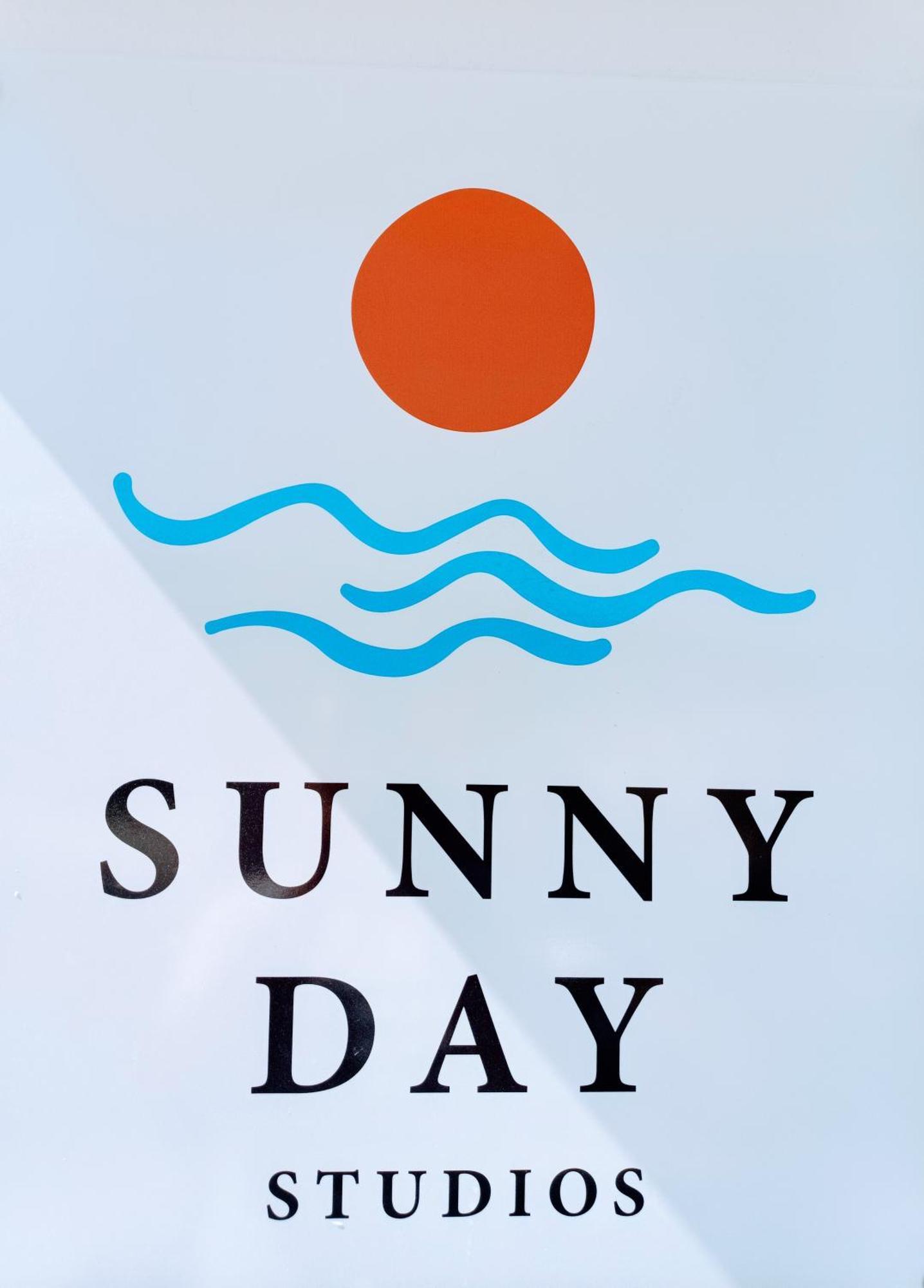 Sunny Day Studios Skála Marión Bagian luar foto